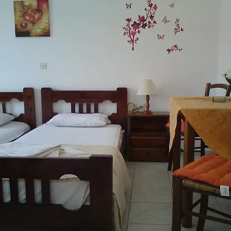 Apartamento Kiveli Mílatos Habitación foto
