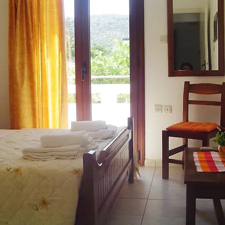 Apartamento Kiveli Mílatos Habitación foto