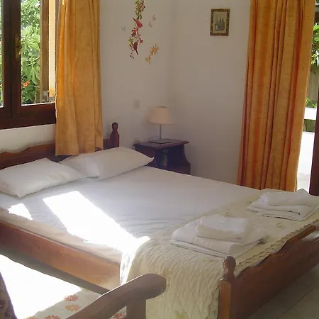Apartamento Kiveli Mílatos Habitación foto
